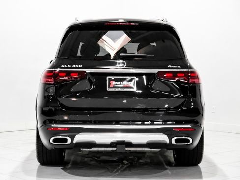 Used 2024 Mercedes-Benz GLS 450 4MATIC image 9
