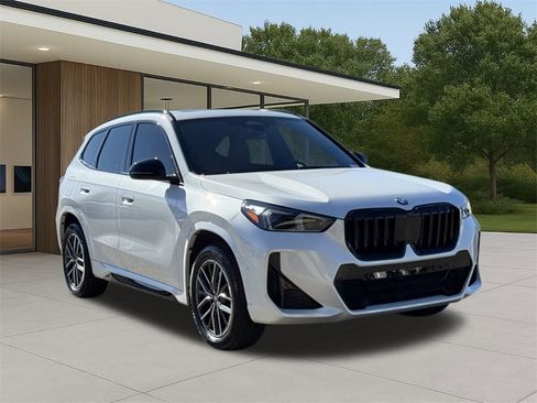 Certified 2023 BMW X1 xDrive28i w/ M Sport Package image 5