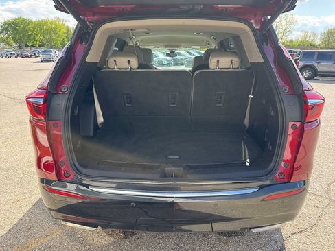 Used 2018 Buick Enclave Premium AWD/4WD image 22