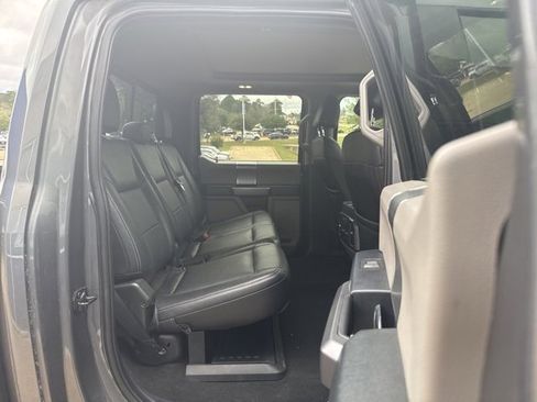 Used 2022 Ford F250 XLT w/ XLT Premium Package image 11