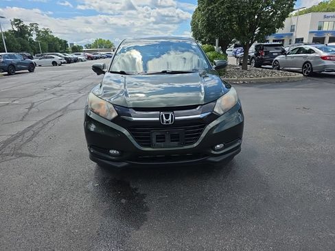 Used 2018 Honda HR-V EX image 2