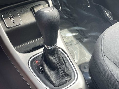 Used 2018 Jeep Compass Sport w/ Tech Group FWD image 20