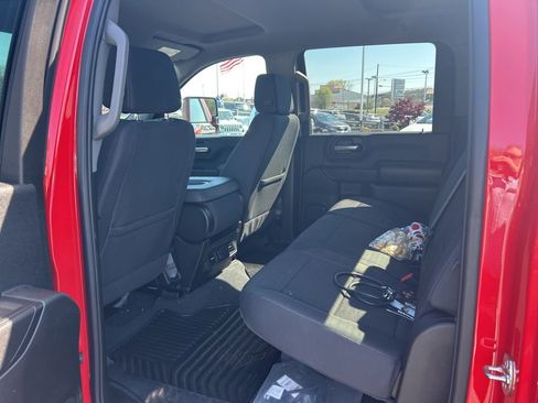 Used 2025 Chevrolet Silverado 2500 Custom w/ Custom Value Package image 11