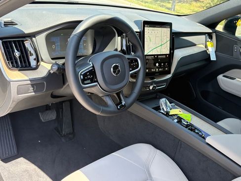 New 2026 Volvo XC60 B5 Core w/ Protection Package Premier AWD/4WD image 13
