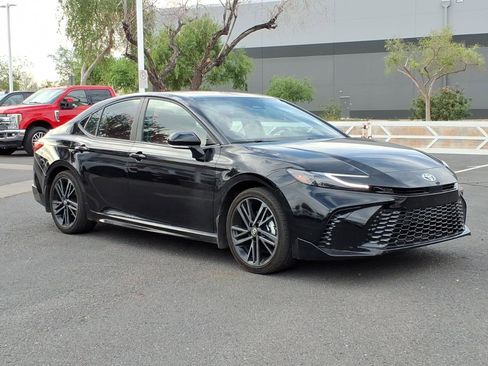 Used 2025 Toyota Camry XSE image 7