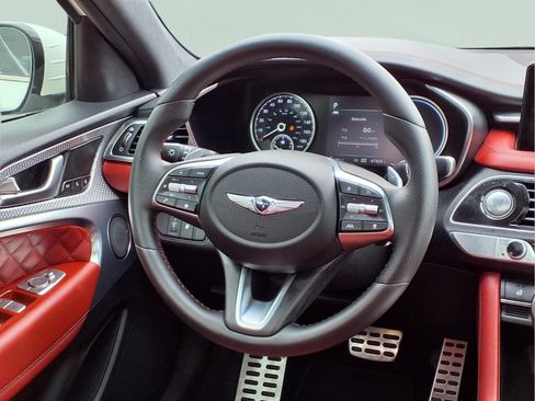Used 2022 Genesis G70 3.3T Launch Edition RWD image 14