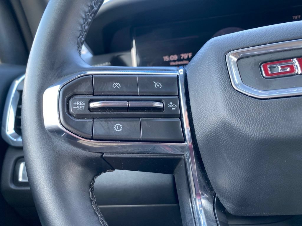 Used 2025 GMC Acadia Elevation FWD image 17