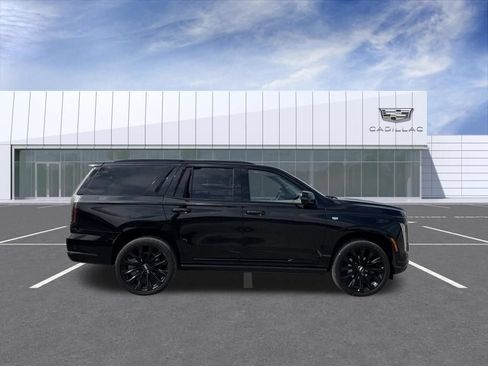 Certified 2025 Cadillac Escalade Sport Platinum w/ LPO, ONYX Package AWD/4WD image 2