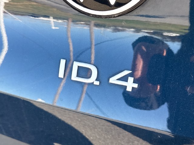 Used 2023 Volkswagen ID.4 Pro AWD/4WD image 18