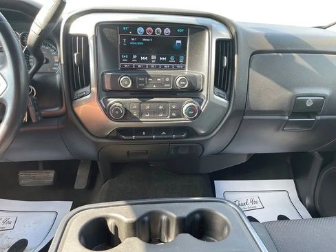 Used 2018 Chevrolet Silverado 1500 LT AWD/4WD image 30