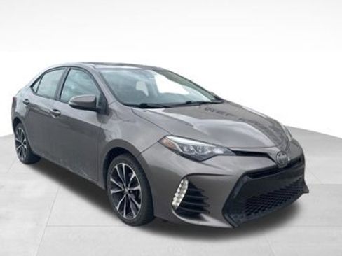 Used 2019 Toyota Corolla SE FWD image 1