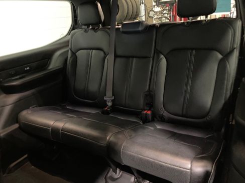 Used 2023 Jeep Wagoneer Series III w/ Premium Group I AWD/4WD image 20