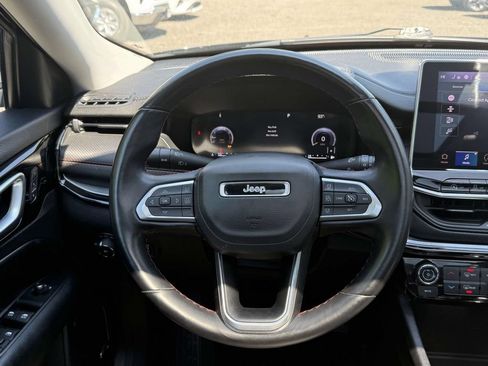 Used 2022 Jeep Compass Trailhawk w/ Trailhawk Elite Group AWD/4WD image 12