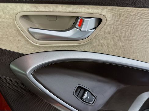 Used 2017 Hyundai Santa Fe Sport image 29