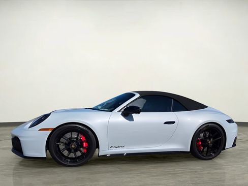 Used 2026 Porsche 911 Carrera GTS RWD image 2