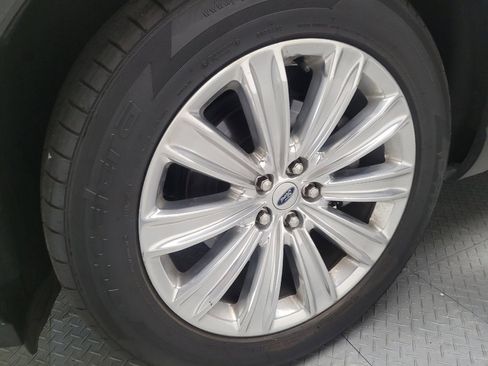 Used 2020 Ford Explorer Limited w/ Class III Trailer Tow Package image 31