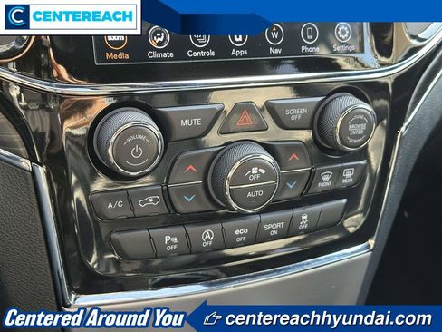 Used 2021 Jeep Grand Cherokee Limited image 28