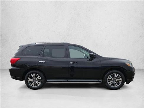 Used 2017 Nissan Pathfinder SL FWD image 4