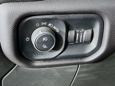 Used 2023 RAM 2500 Laramie AWD/4WD image 10