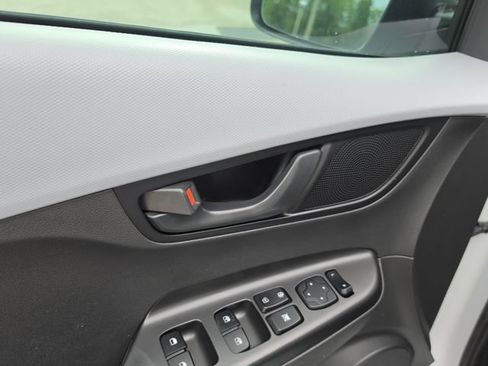 Used 2021 Hyundai Kona SEL w/ Cargo Package FWD image 18