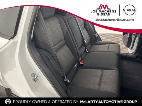 Used 2025 Nissan Rogue SV image 23