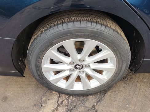 Used 2019 Toyota Camry LE image 24