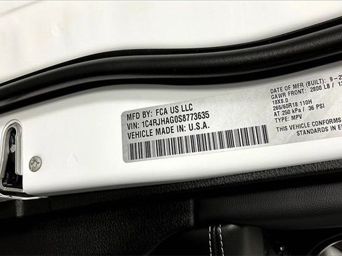 New 2025 Jeep Grand Cherokee Altitude image 14