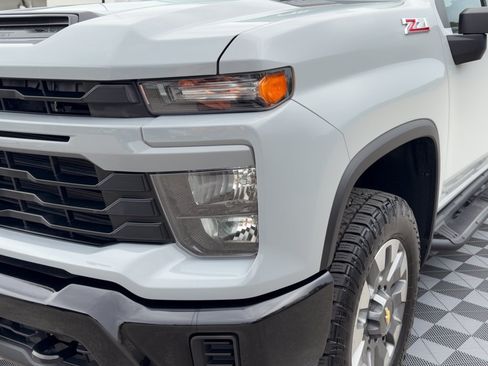 Used 2024 Chevrolet Silverado 2500 Custom w/ Custom Value Package AWD/4WD image 12