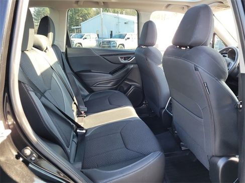 Used 2023 Subaru Forester Premium image 16