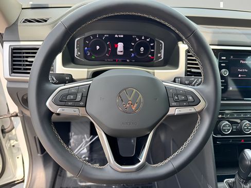 Used 2022 Volkswagen Atlas SE FWD image 12