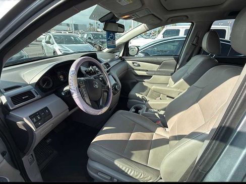 Used 2017 Honda Odyssey EX-L image 3