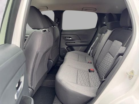 Certified 2025 Nissan Kicks SV w/ Illumination Package image 22