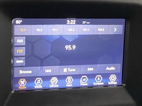 Used 2018 Jeep Compass Latitude w/ Popular Equipment Group image 16