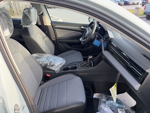 New 2026 Volkswagen Jetta SE image 19