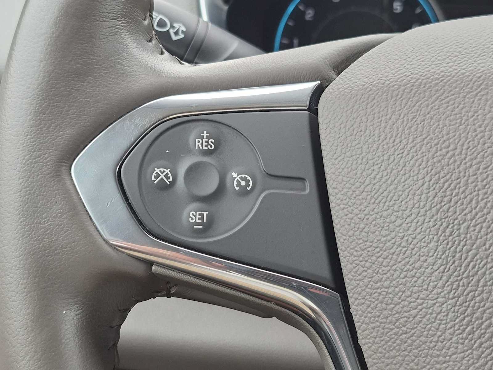 Used 2018 Chevrolet Traverse LT w/ LPO, Floor Liner Package FWD image 23