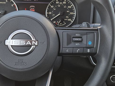 Used 2023 Nissan Rogue SV FWD image 22