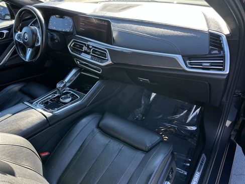 Used 2022 BMW X6 M50i w/ Executive Package image 12