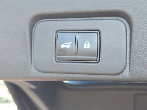 Certified 2023 Nissan Rogue SV w/ SV Premium B Package AWD/4WD image 19