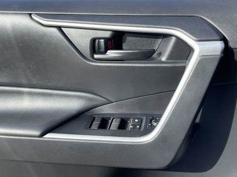 Used 2023 Toyota RAV4 LE image 22