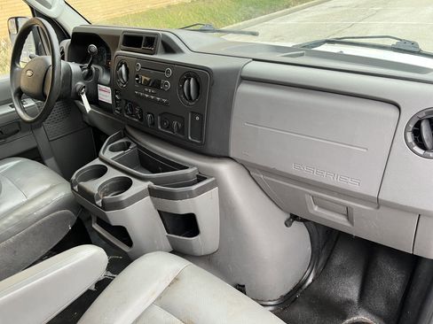 Used 2013 Ford E-350 and Econoline 350 Extended Super Duty w/ PWR Group image 15