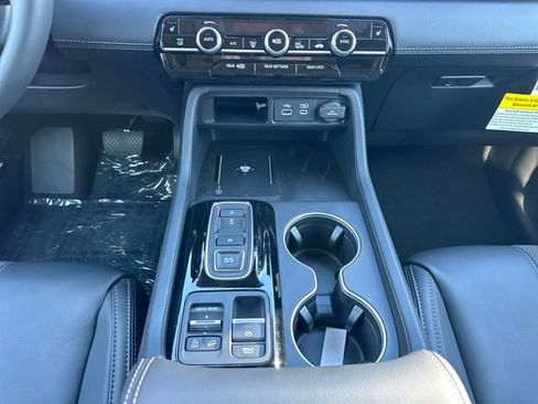 New 2025 Honda Pilot Touring image 26