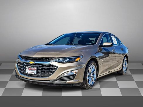 Used 2025 Chevrolet Malibu LT FWD image 3