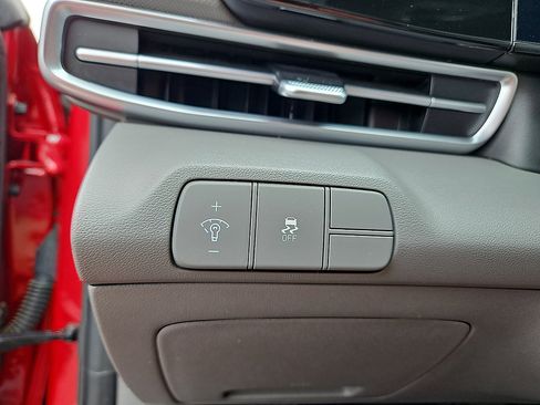 Used 2024 Hyundai Elantra SEL FWD image 16