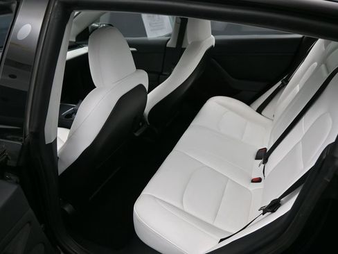 Used 2023 Tesla Model 3 Standard Range image 27