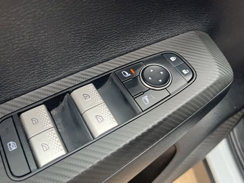 Used 2022 Mitsubishi Outlander SE image 14