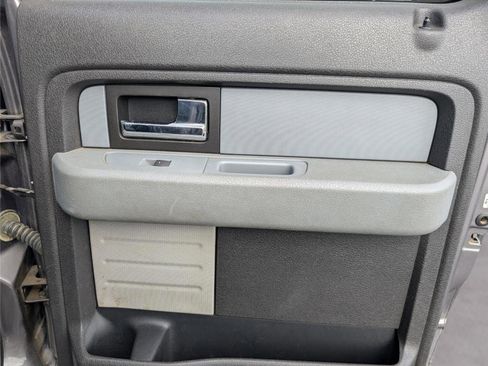 Used 2013 Ford F150 XLT w/ Luxury Equipment Group image 38