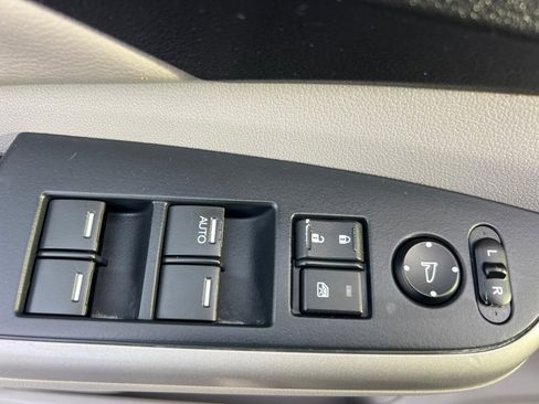 Used 2013 Honda CR-V EX-L image 23
