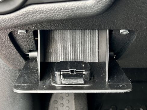 Used 2020 Jeep Cherokee Latitude Plus w/ Cold Weather Group image 26