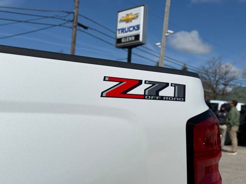 Used 2018 Chevrolet Silverado 1500 LT w/ All Star Edition image 11