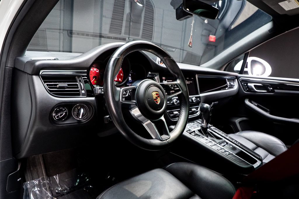 Used 2021 Porsche Macan S AWD/4WD image 23